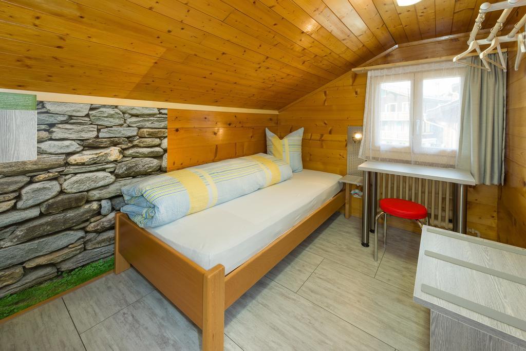 Apartment Efeu "Mit Stil & Tradition" Grächen Habitación foto